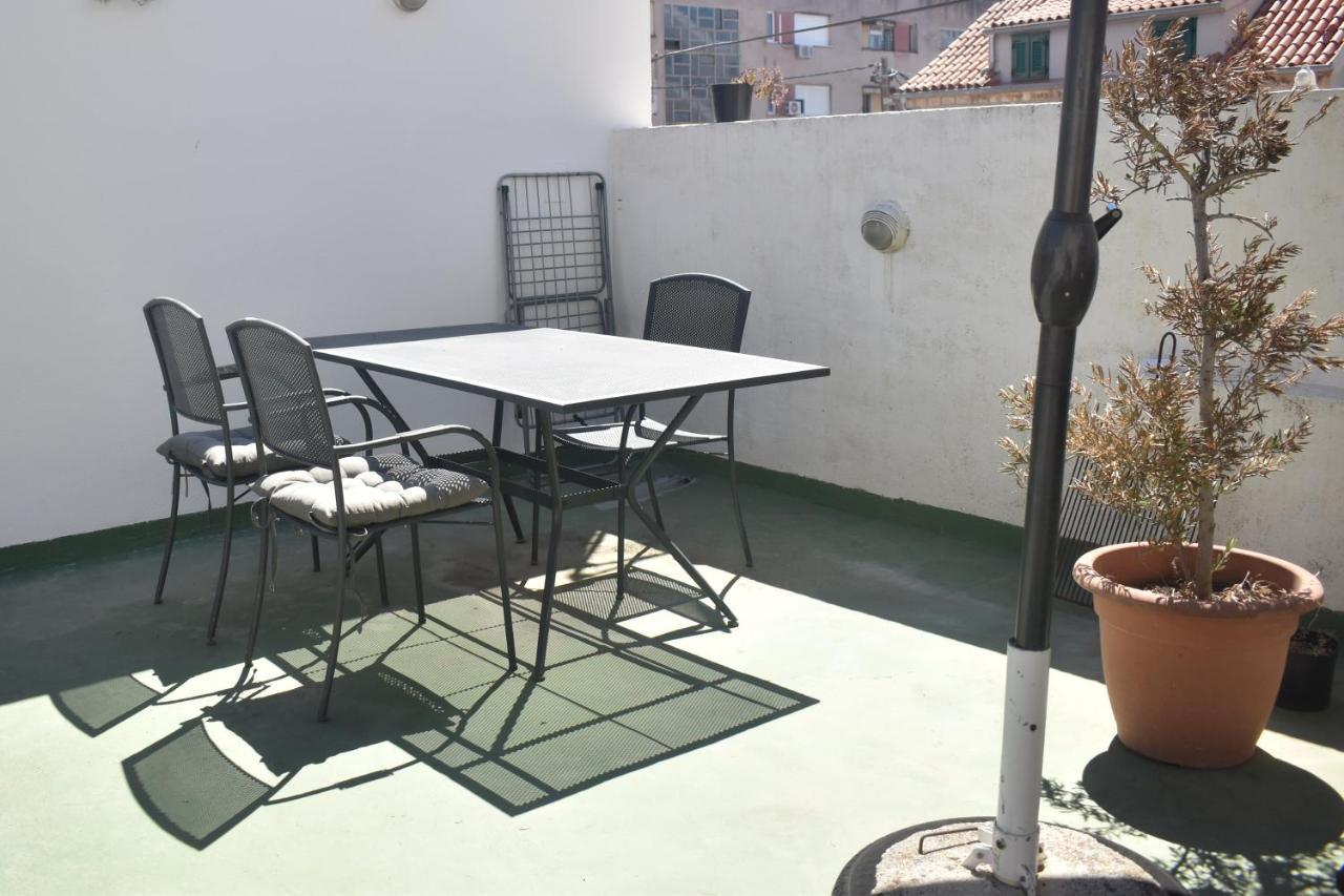 Twin Love Apartment Split Exterior photo